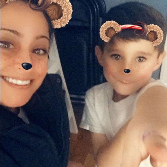 Hi! I'm Dana. 👋 ⚡️🤗 - Picture 3 of 3